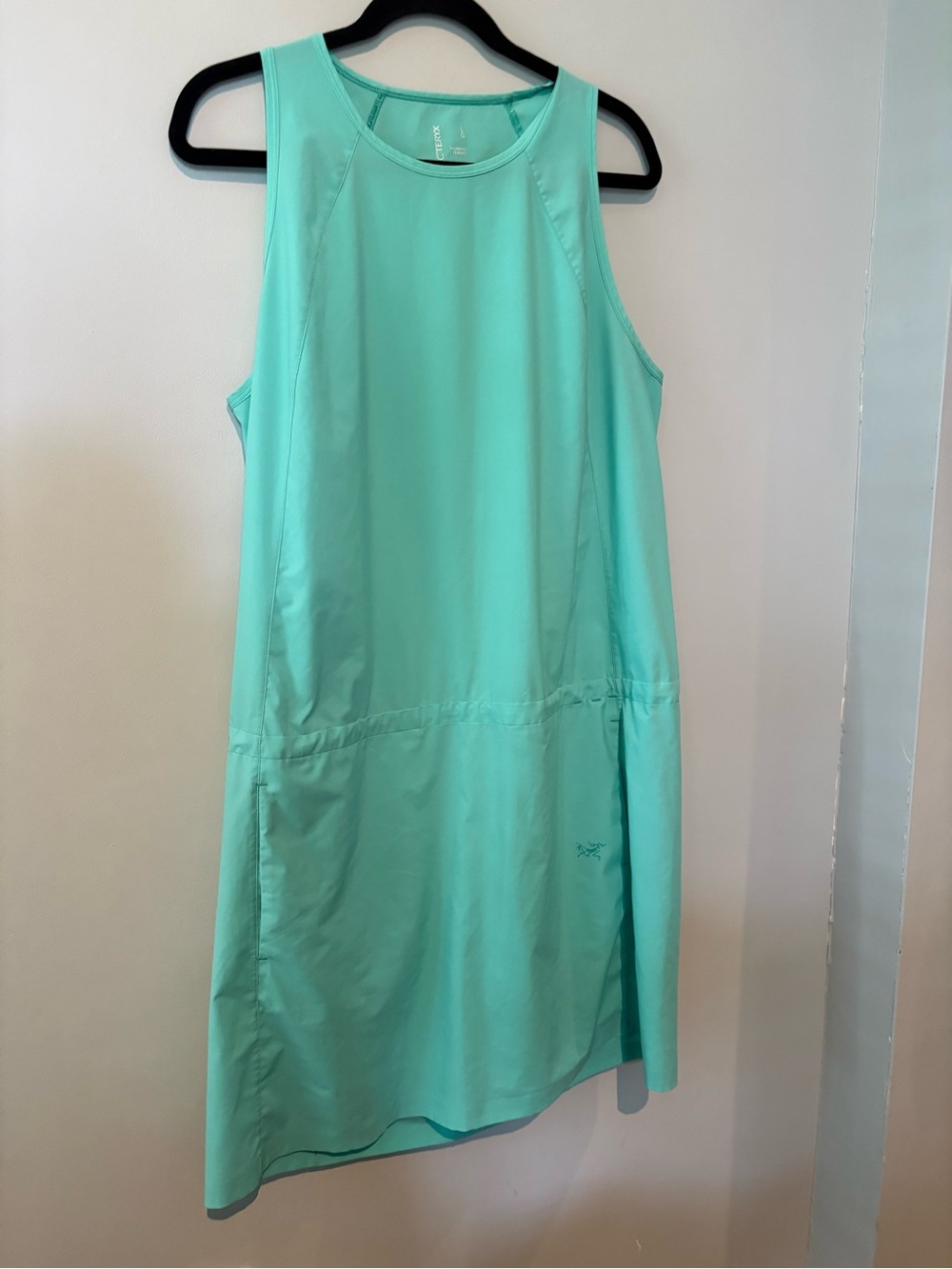 Arc'teryx Women's Sleeveless Mint Green Midi Active Dress